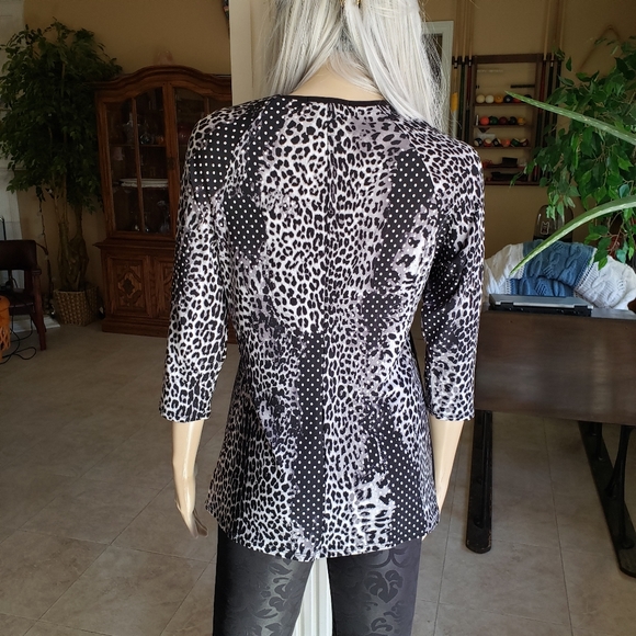 Susan Lawrence polkadot and cheetah print blouse size small - Picture 5 of 8